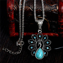 Exquisite Resin Peacock Pendant Necklace Charm Crystal Jewelry For Women